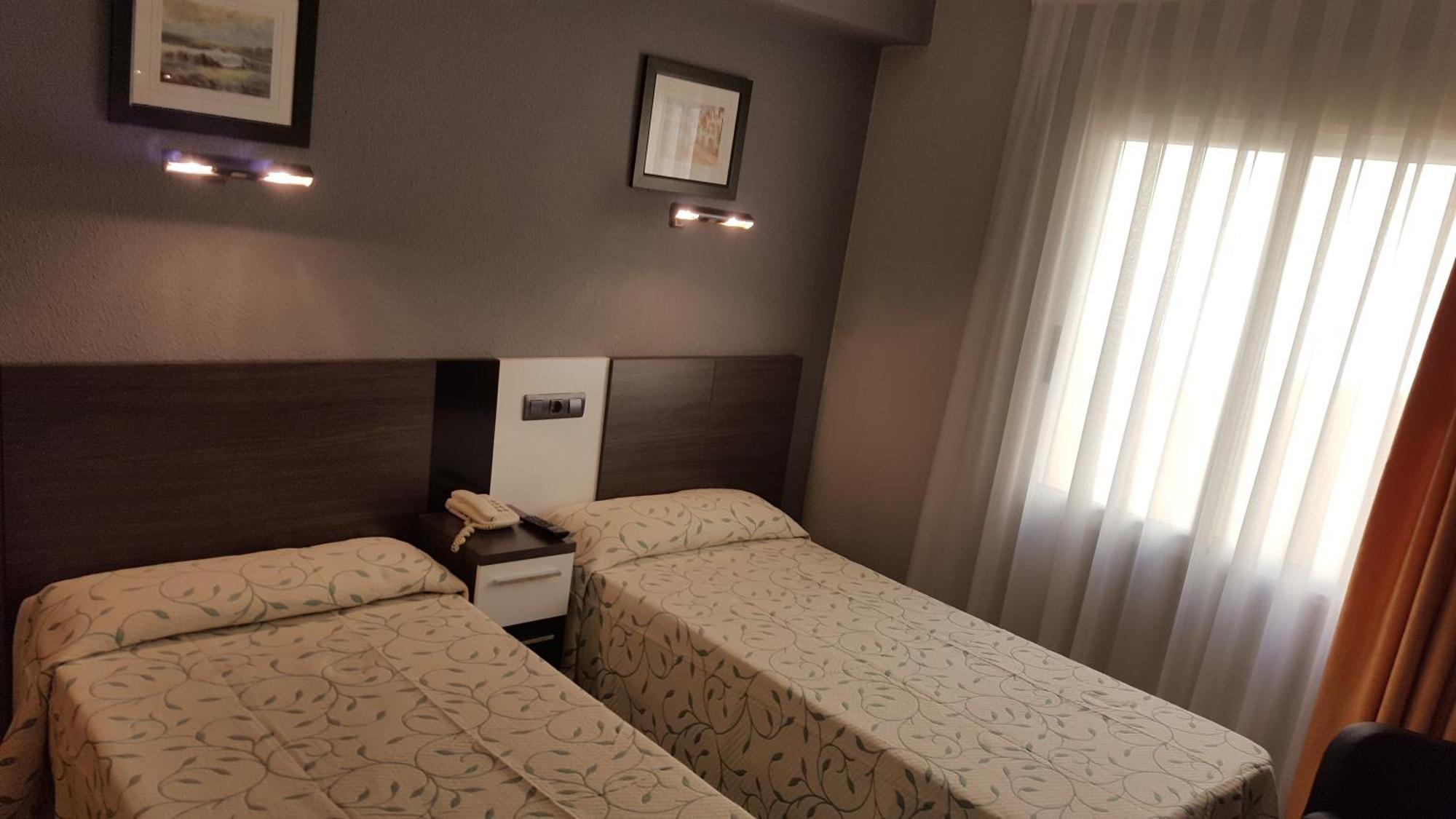 Hotel La Bolera บินารอส ภายนอก รูปภาพ