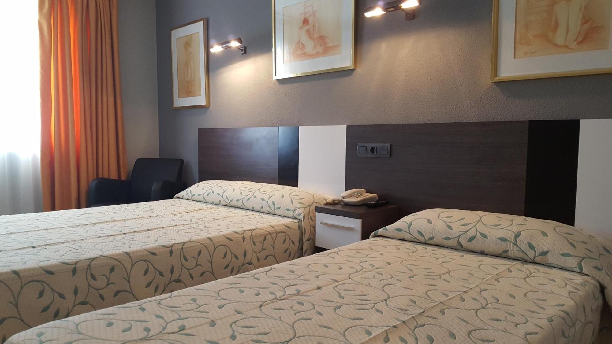 Hotel La Bolera บินารอส ภายนอก รูปภาพ